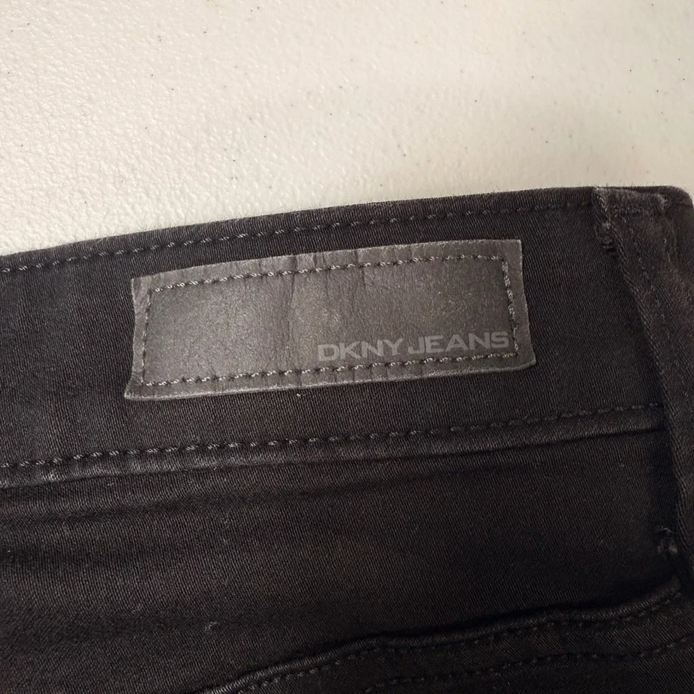DKNY Jeans Black Denim Bermuda Shorts Long Jean Shorts Size 8 Streetwear Y2K